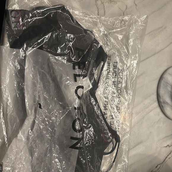 Peloton Recharge Speed Up Bra, XL NWT - Picture 5 of 10